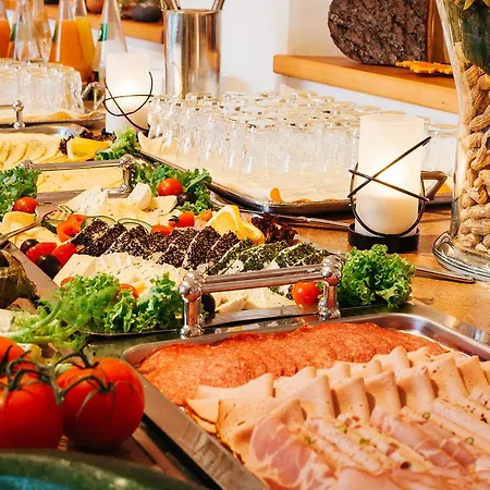Apartment Viktoria Chalet: 4-star Family Wellness Retreat Oberstdorf