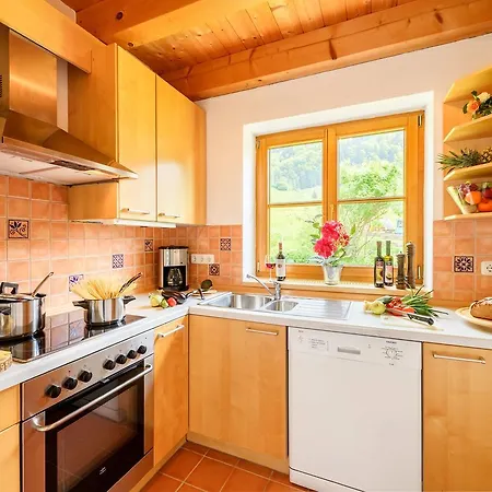 Viktoria Chalet: 4-star Family Wellness Retreat Apartment