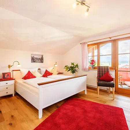 Viktoria Chalet: 4-star Family Wellness Retreat 4* Oberstdorf